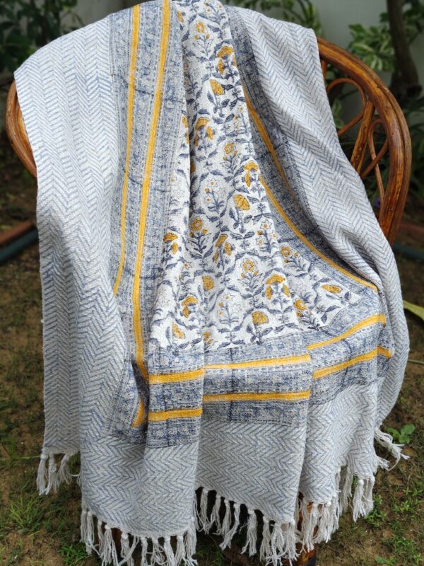 Hand Blockprint Gendaphool Throw